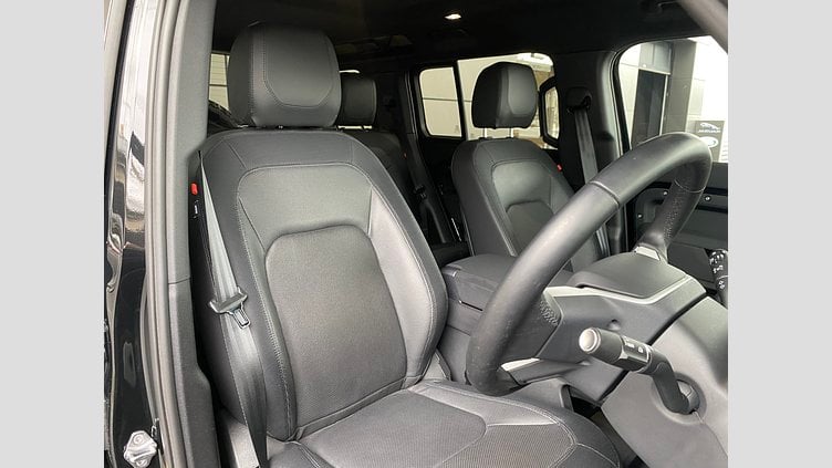 2023 認定中古車 Land Rover Defender 110 Santorini Black D300 AWD（AT） X-DYNAMIC SE