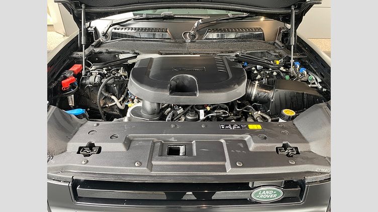 2023 認定中古車 Land Rover Defender 110 Santorini Black D300 AWD（AT） X-DYNAMIC SE