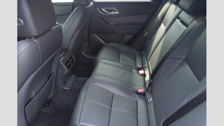 2025 認定中古車 Land Rover Range Rover Velar オストゥーニパールホワイト P400eプラグインハイブリッド（ガソリン） スタンダードホイールベース Dynamic SE