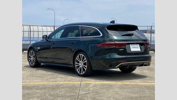 2022 認定中古車 Jaguar XF ブリティッシュレーシンググリーン P250 RWD（オートマチック） SPORTBRAKE R-DYNAMIC SE