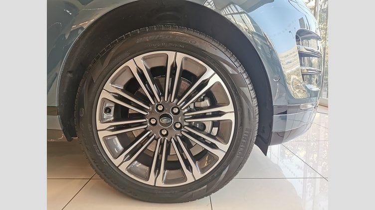 2024 認定中古車 Land Rover Range Rover Evoque トライベッカブルー P250（ガソリン） スタンダードホイールベース DYNAMIC HSE