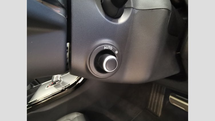 2024 認定中古車 Land Rover Range Rover Evoque トライベッカブルー P250（ガソリン） スタンダードホイールベース DYNAMIC HSE