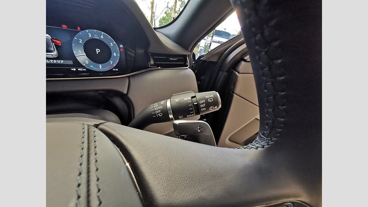 2024 認定中古車 Land Rover Range Rover Evoque トライベッカブルー P250（ガソリン） スタンダードホイールベース DYNAMIC HSE