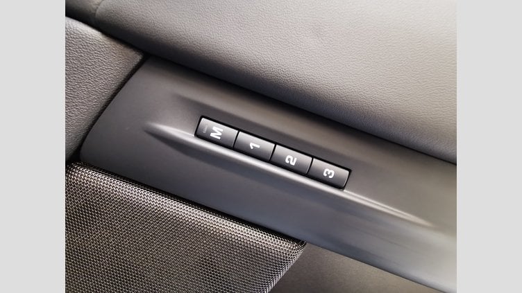 2024 認定中古車 Land Rover Range Rover Evoque トライベッカブルー P250（ガソリン） スタンダードホイールベース DYNAMIC HSE