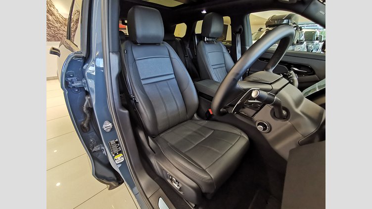 2024 認定中古車 Land Rover Range Rover Evoque トライベッカブルー P250（ガソリン） スタンダードホイールベース DYNAMIC HSE