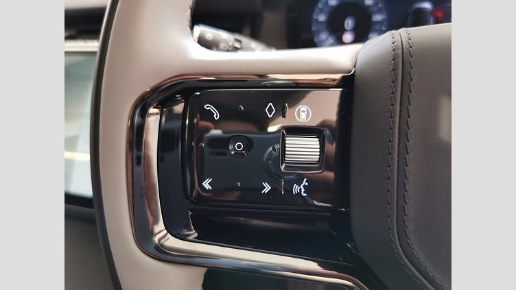 2024 認定中古車 Land Rover Range Rover Evoque フジホワイト P250（ガソリン） スタンダードホイールベース DYNAMIC HSE