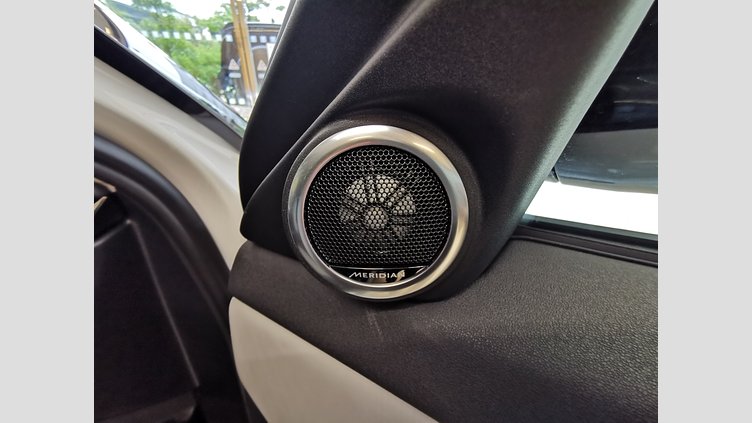 2024 認定中古車 Land Rover Range Rover Evoque フジホワイト P250（ガソリン） スタンダードホイールベース DYNAMIC HSE