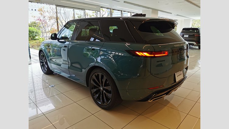 2023 認定中古車 Land Rover Range Rover Sport ジオラグリーン 3.0リッター6気筒400PSターボチャージドガソリンMHEV（オートマチック） FIRST EDITION