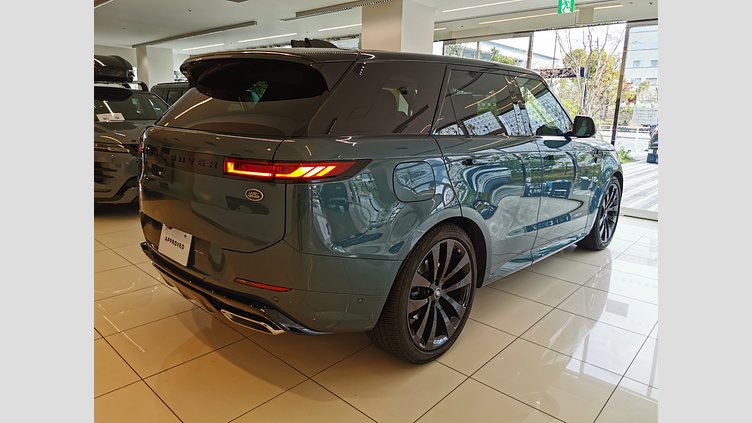 2023 認定中古車 Land Rover Range Rover Sport ジオラグリーン 3.0リッター6気筒400PSターボチャージドガソリンMHEV（オートマチック） FIRST EDITION