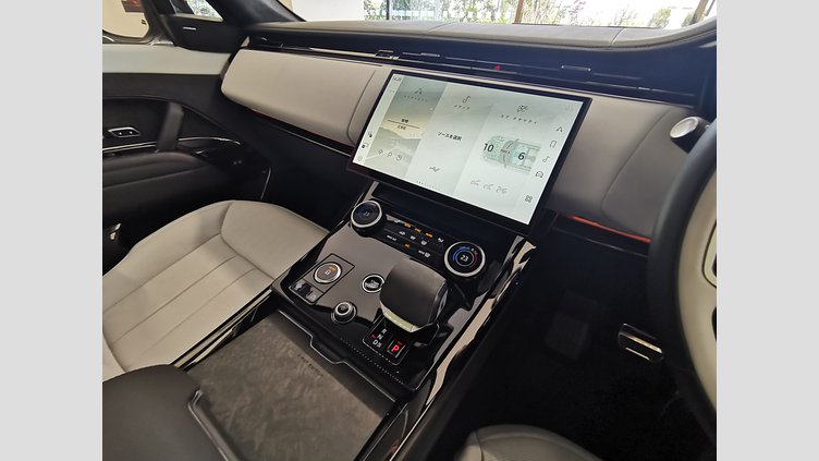 2023 認定中古車 Land Rover Range Rover Sport ジオラグリーン 3.0リッター6気筒400PSターボチャージドガソリンMHEV（オートマチック） FIRST EDITION