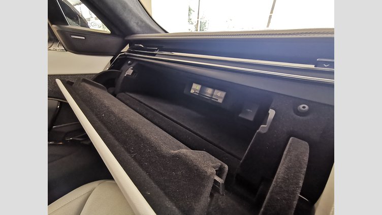 2023 認定中古車 Land Rover Range Rover Sport ジオラグリーン 3.0リッター6気筒400PSターボチャージドガソリンMHEV（オートマチック） FIRST EDITION