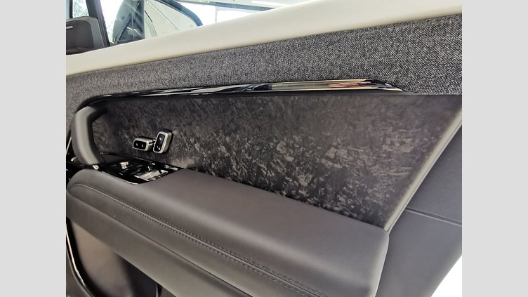 2023 認定中古車 Land Rover Range Rover Sport ジオラグリーン 3.0リッター6気筒400PSターボチャージドガソリンMHEV（オートマチック） FIRST EDITION