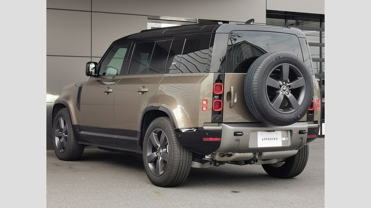 2024 認定中古車 Land Rover Defender 110 ゴンドワナストーン D300 AWD（AT） X-DYNAMIC SE