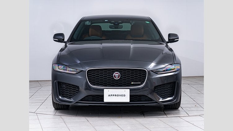 2020 認定中古車 Jaguar XE カルパチアングレー P250 RWD AUTOMATIC 4 door Saloon R-DYNAMIC SE