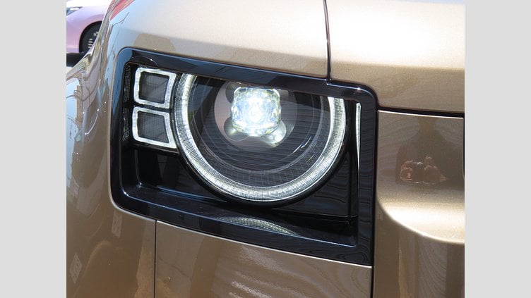 2024 認定中古車 Land Rover Defender 90 ゴンドワナストーン D300 AWD（AT） X-DYNAMIC HSE