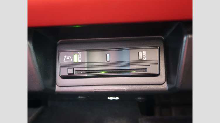 2020 認定中古車 Land Rover Range Rover Sport フジホワイト 3.0リッターTDV6ディーゼル（258 PS） HSE DYNAMIC