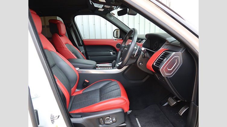 2020 認定中古車 Land Rover Range Rover Sport フジホワイト 3.0リッターTDV6ディーゼル（258 PS） HSE DYNAMIC