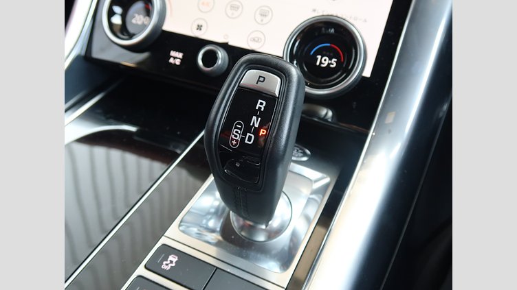 2020 認定中古車 Land Rover Range Rover Sport フジホワイト 3.0リッターTDV6ディーゼル（258 PS） HSE DYNAMIC