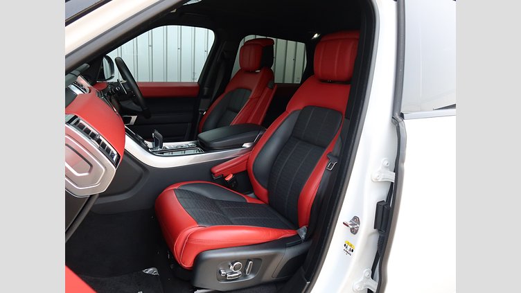 2020 認定中古車 Land Rover Range Rover Sport フジホワイト 3.0リッターTDV6ディーゼル（258 PS） HSE DYNAMIC