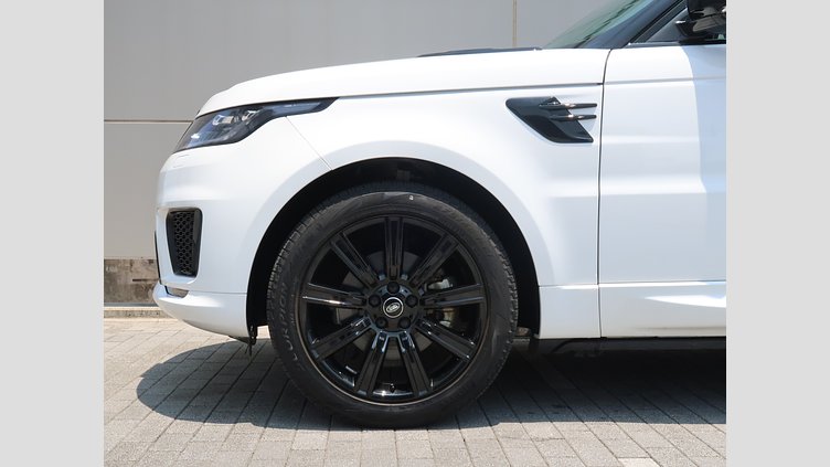2020 認定中古車 Land Rover Range Rover Sport フジホワイト 3.0リッターTDV6ディーゼル（258 PS） HSE DYNAMIC