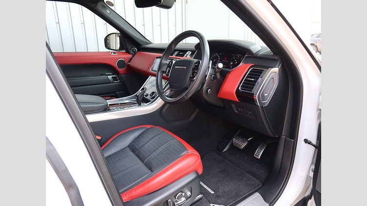 2020 認定中古車 Land Rover Range Rover Sport フジホワイト 3.0リッターTDV6ディーゼル（258 PS） HSE DYNAMIC