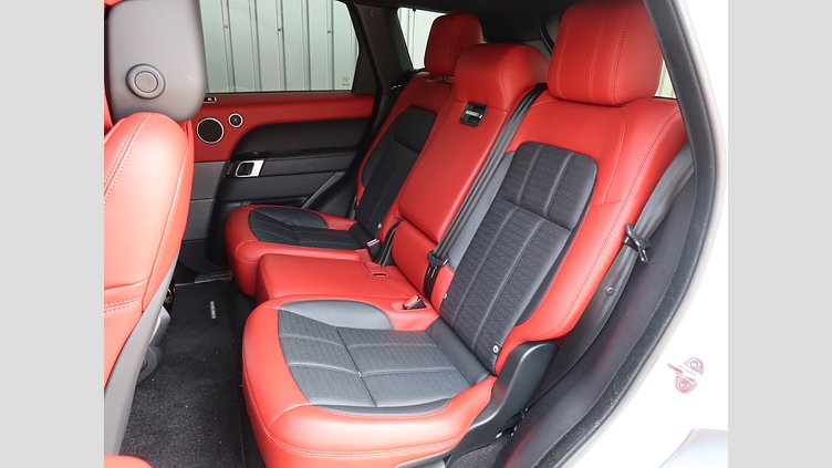 2020 認定中古車 Land Rover Range Rover Sport フジホワイト 3.0リッターTDV6ディーゼル（258 PS） HSE DYNAMIC
