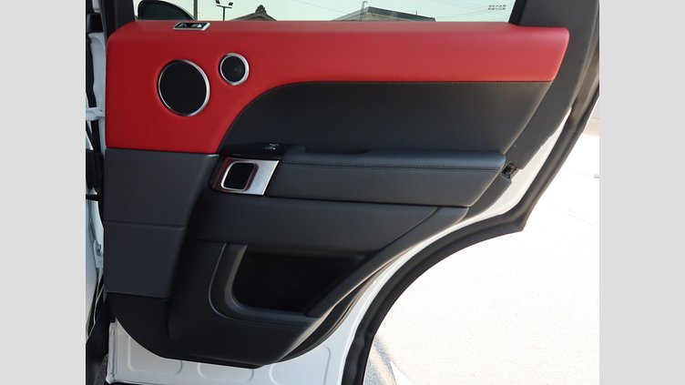 2020 認定中古車 Land Rover Range Rover Sport フジホワイト 3.0リッターTDV6ディーゼル（258 PS） HSE DYNAMIC