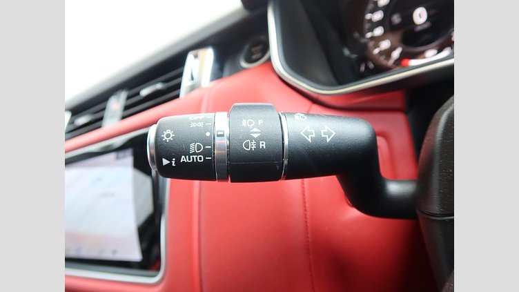 2020 認定中古車 Land Rover Range Rover Sport フジホワイト 3.0リッターTDV6ディーゼル（258 PS） HSE DYNAMIC