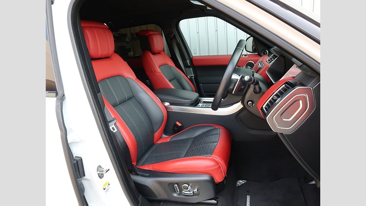 2020 認定中古車 Land Rover Range Rover Sport フジホワイト 3.0リッターTDV6ディーゼル（258 PS） HSE DYNAMIC