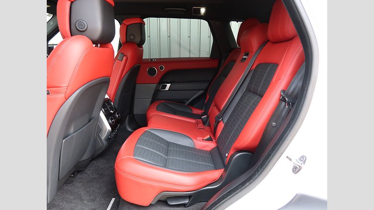 2020 認定中古車 Land Rover Range Rover Sport フジホワイト 3.0リッターTDV6ディーゼル（258 PS） HSE DYNAMIC