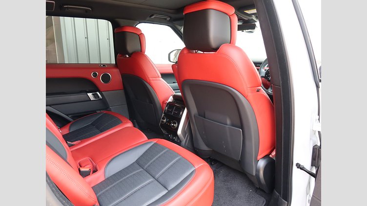 2020 認定中古車 Land Rover Range Rover Sport フジホワイト 3.0リッターTDV6ディーゼル（258 PS） HSE DYNAMIC