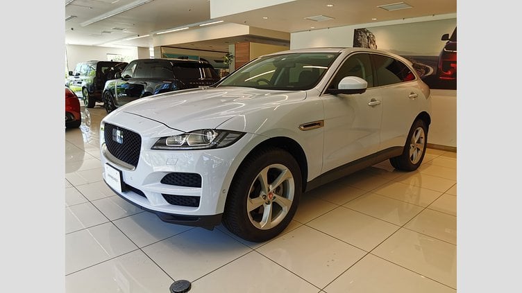 2016 認定中古車 Jaguar F-Pace グラシアホワイト 2.0L 20d　プレステージ