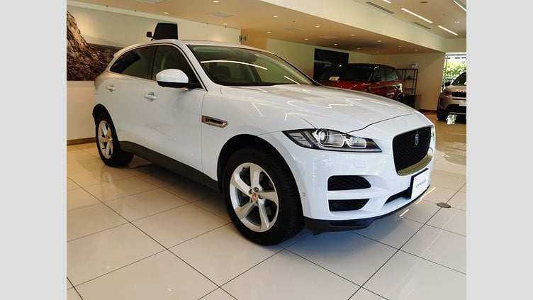 2016 認定中古車 Jaguar F-Pace グラシアホワイト 2.0L 20d　プレステージ