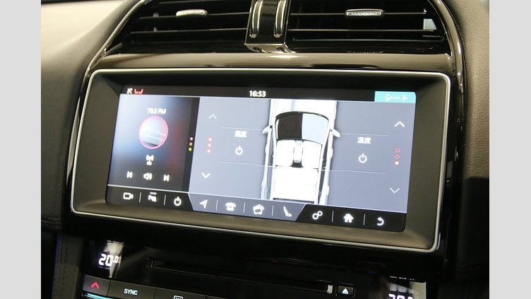 2019 認定中古車 Jaguar F-Pace Silicon Silver 2.0 litre i4D Diesel Portfolio