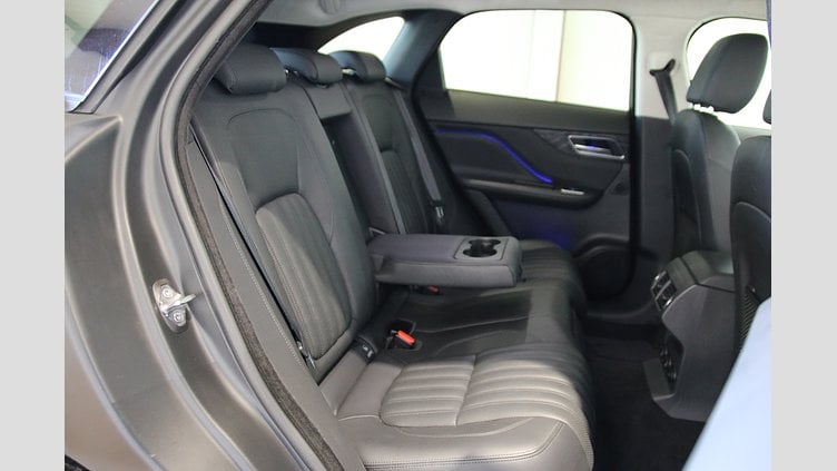 2019 認定中古車 Jaguar F-Pace Silicon Silver 2.0 litre i4D Diesel Portfolio