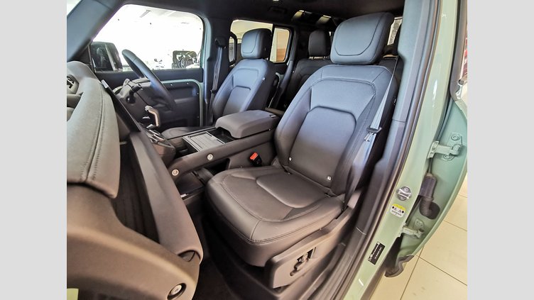 2023 認定中古車 Land Rover Defender 110 グラスミアグリーン D300 AWD（AT） 75TH LIMITED EDITION