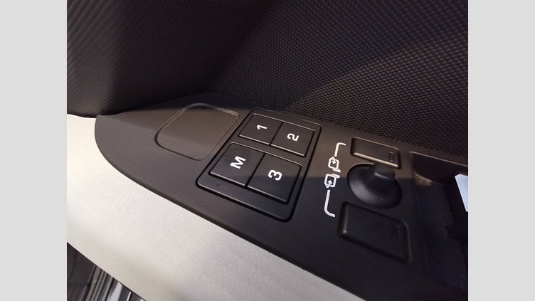 2024 認定中古車 Land Rover Defender 90 カルパチアングレイ D300 AWD（AT） X-DYNAMIC SE