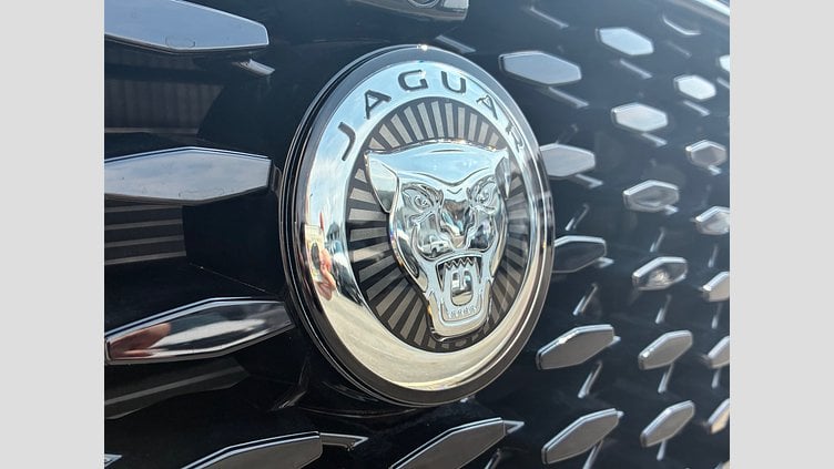 2025 認定中古車 Jaguar F-Pace ポルトフィーノブルー D200 AWD（オートマチック）MHEV R-DYNAMIC SE