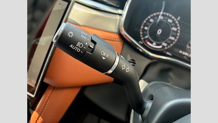 2025 認定中古車 Jaguar F-Pace ポルトフィーノブルー D200 AWD（オートマチック）MHEV R-DYNAMIC SE