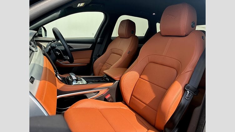 2025 認定中古車 Jaguar F-Pace ポルトフィーノブルー D200 AWD（オートマチック）MHEV R-DYNAMIC SE