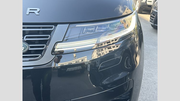 2025 認定中古車 Land Rover Range Rover Sport サントリーニブラック P550eプラグインハイブリッド（ガソリン）  Dynamic SE