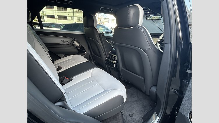 2025 認定中古車 Land Rover Range Rover Sport サントリーニブラック P550eプラグインハイブリッド（ガソリン）  Dynamic SE