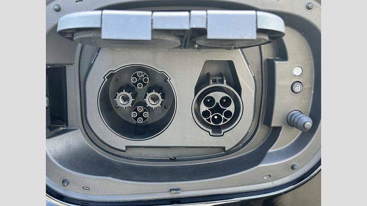 2025 認定中古車 Land Rover Range Rover Sport サントリーニブラック P550eプラグインハイブリッド（ガソリン）  Dynamic SE