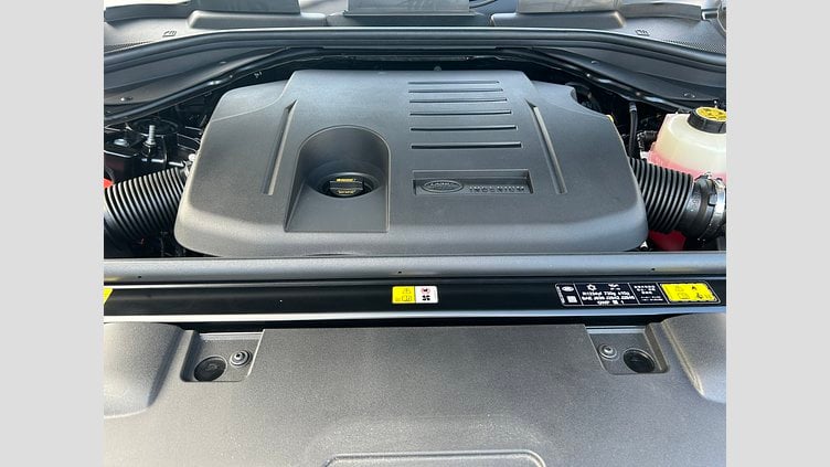 2025 認定中古車 Land Rover Range Rover Sport サントリーニブラック P550eプラグインハイブリッド（ガソリン）  Dynamic SE