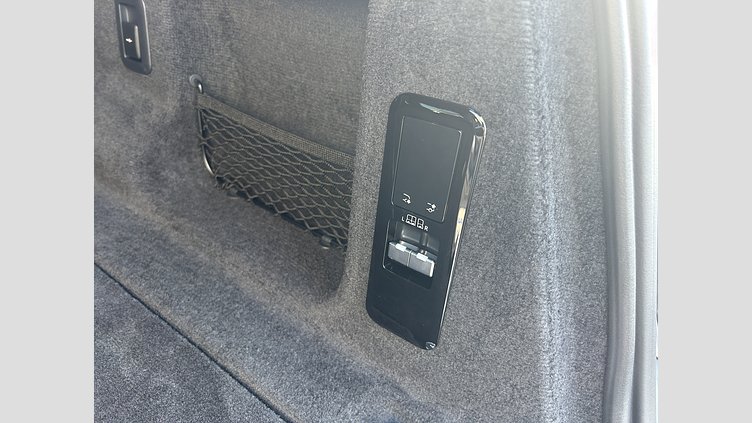 2025 認定中古車 Land Rover Range Rover Sport サントリーニブラック P550eプラグインハイブリッド（ガソリン）  Dynamic SE