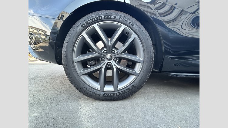 2025 認定中古車 Land Rover Range Rover Sport サントリーニブラック P550eプラグインハイブリッド（ガソリン）  Dynamic SE