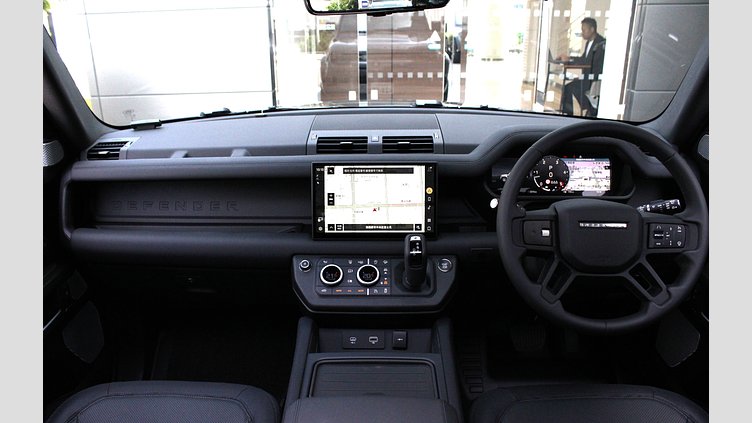 2024 認定中古車 Land Rover Defender 130 カルパチアングレイ D300 AWD（AT） OUTBOUND