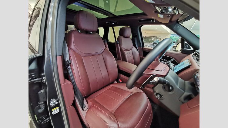 2024 認定中古車 Land Rover Range Rover カルパチアングレイ D300 AWD MHEV（AT） スタンダードホイールベース HSE