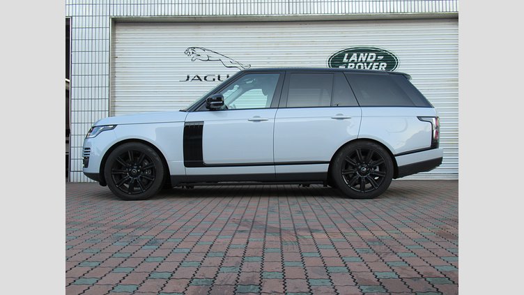 2020 認定中古車 Land Rover Range Rover ユーロンホワイト 2.0リッターSi4プラグインハイブリッド（404 PS） スタンダードホイールベース VOGUE