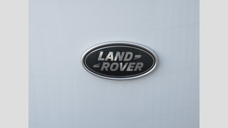 2020 認定中古車 Land Rover Range Rover ユーロンホワイト 2.0リッターSi4プラグインハイブリッド（404 PS） スタンダードホイールベース VOGUE